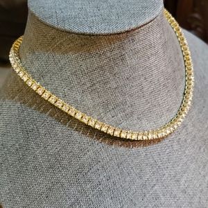 COPY - Ladies Gorgeous Necklace 18inch Goldtone🍷